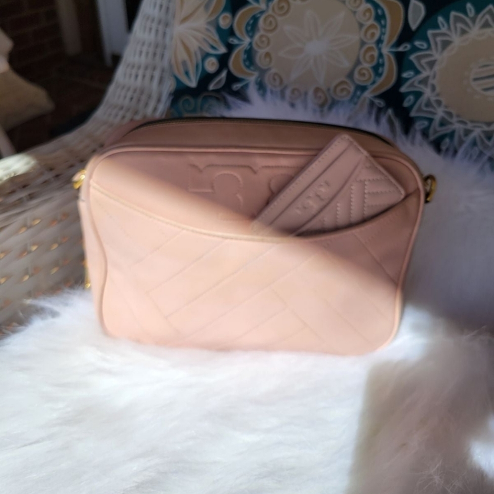 Michael Kors - Picture 3 of 7